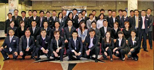 集團(tuán)舉行2011年后備干部結(jié)業(yè)典禮