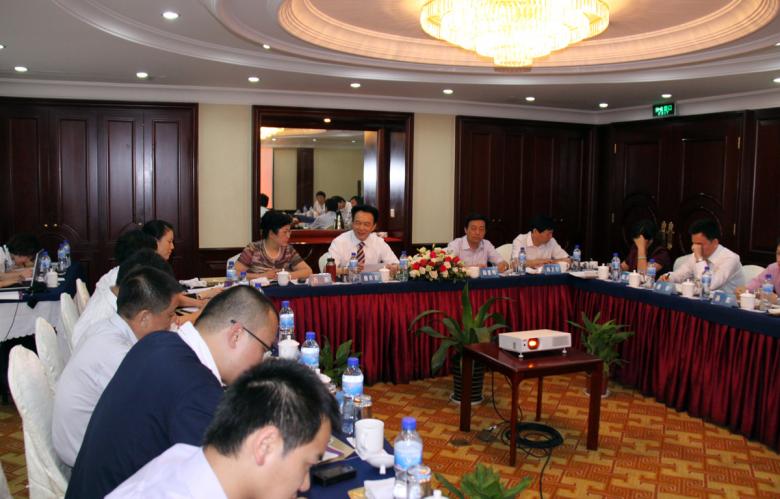 集團召開二屆八次董事會