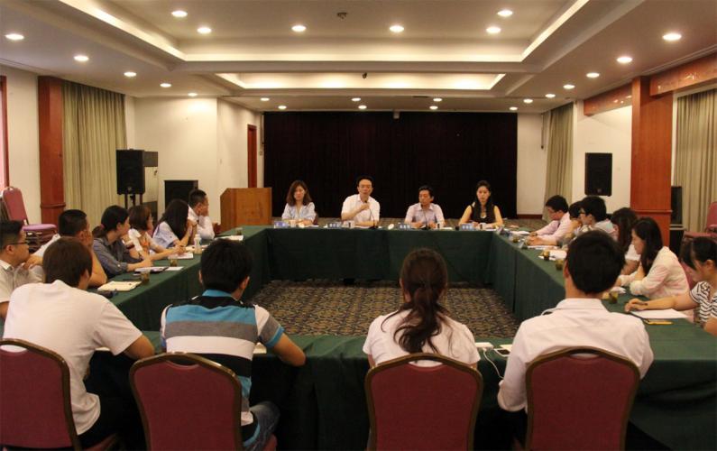 2014年7月2日集團(tuán)召開(kāi)80、90后青年骨干座談會(huì)