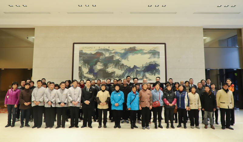 集團(tuán)組織召開“衛(wèi)生革命”專題會議